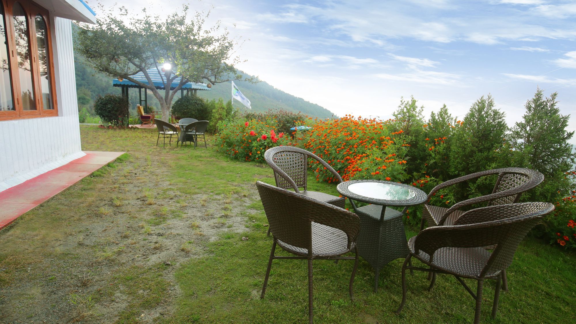 The Swiss Village Resort Nainital Exterior foto