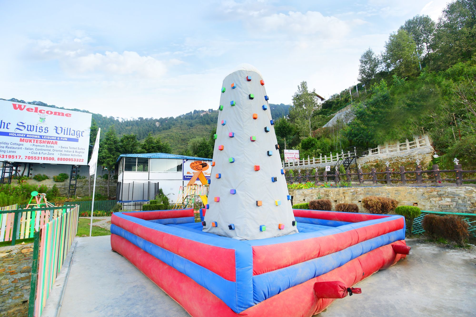 The Swiss Village Resort Nainital Exterior foto